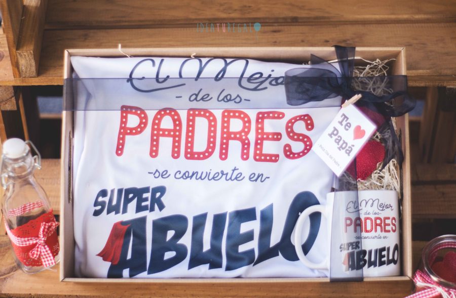 Pack con camiseta y taza para el super abuelo y galleras de fondant